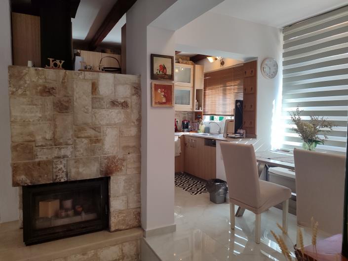 Image No.21-4 Bed Maisonette for sale