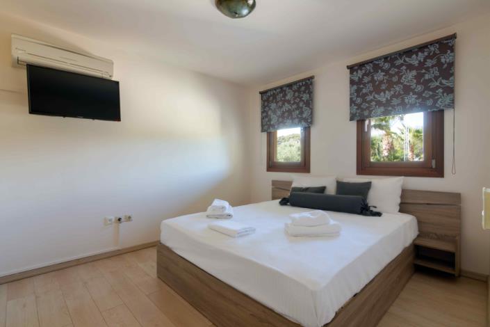 Image No.13-7 Bed Villa for sale