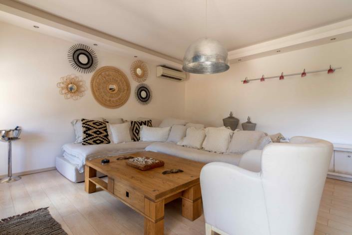 Image No.10-7 Bed Villa for sale