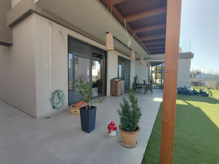 Image No.6-5 Bed Maisonette for sale