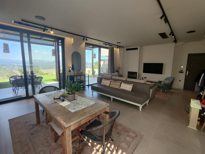 Image No.3-5 Bed Maisonette for sale