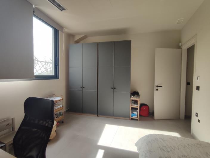 Image No.15-5 Bed Maisonette for sale