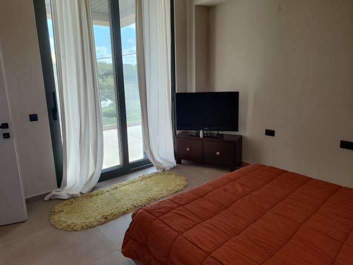 Image No.22-5 Bed Maisonette for sale