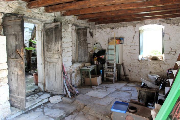 Image No.10-3 Bed House for sale