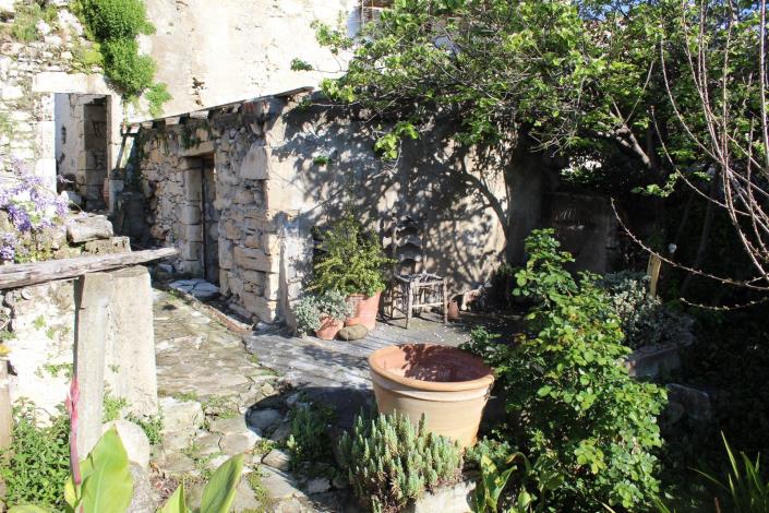 Image No.6-3 Bed House for sale