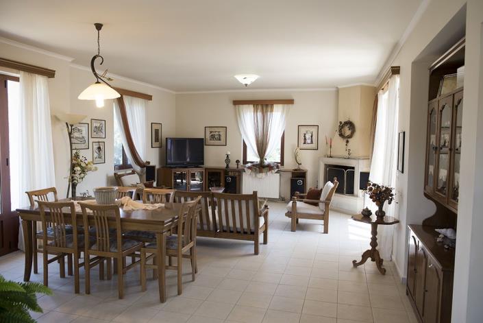 Image No.1-4 Bed Villa for sale