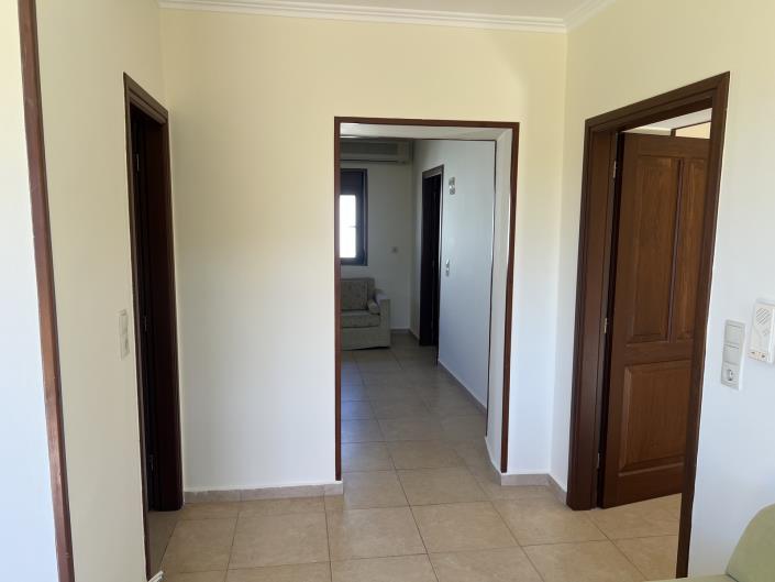 Image No.11-4 Bed House for sale