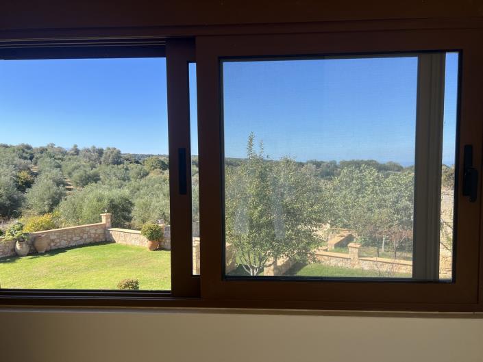 Image No.9-4 Bed House for sale