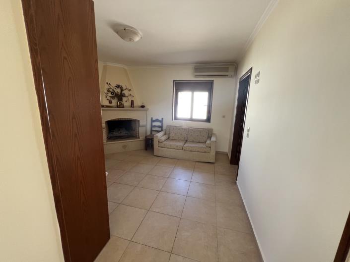 Image No.20-4 Bed House for sale