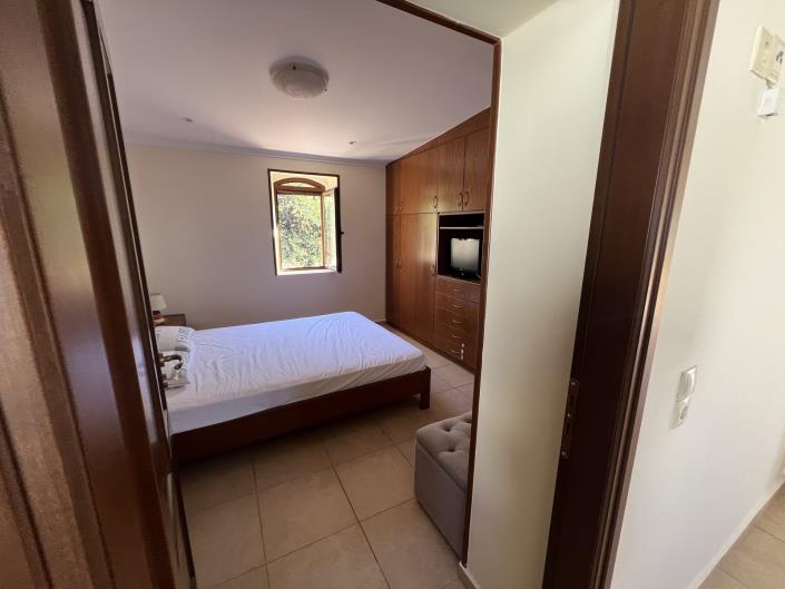 Image No.13-4 Bed House for sale