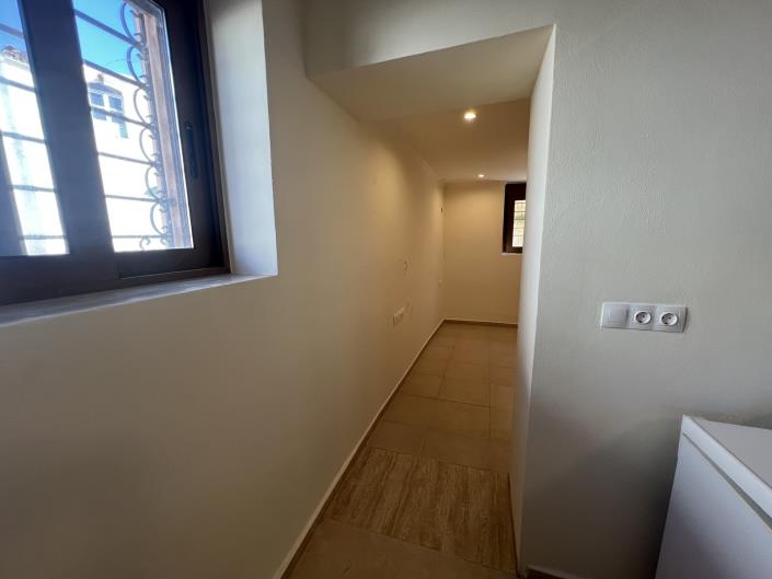 Image No.24-4 Bed House for sale