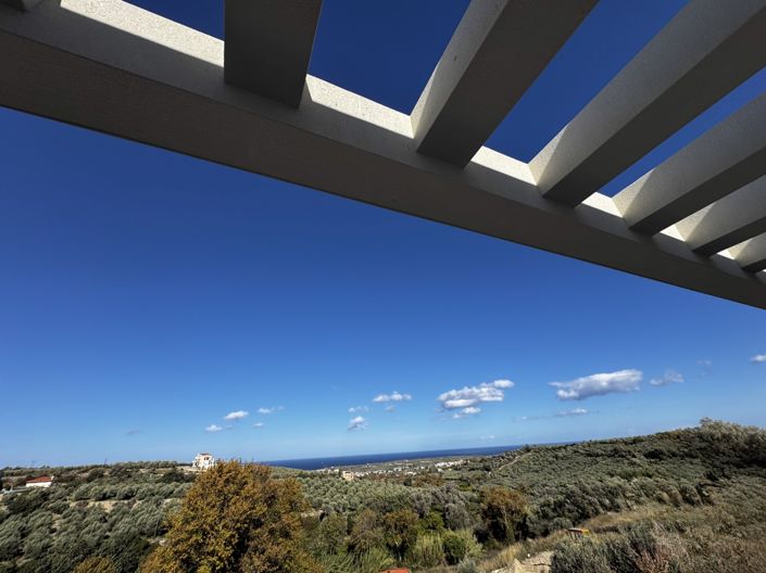 Image No.2-4 Bed Property for sale