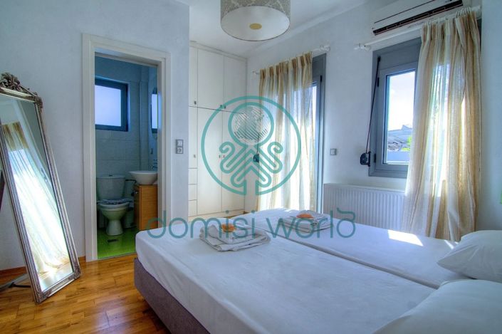 Image No.10-5 Bed House for sale