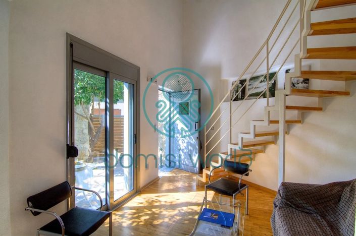 Image No.7-5 Bed House for sale