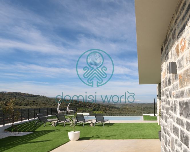 Image No.13-6 Bed Property for sale