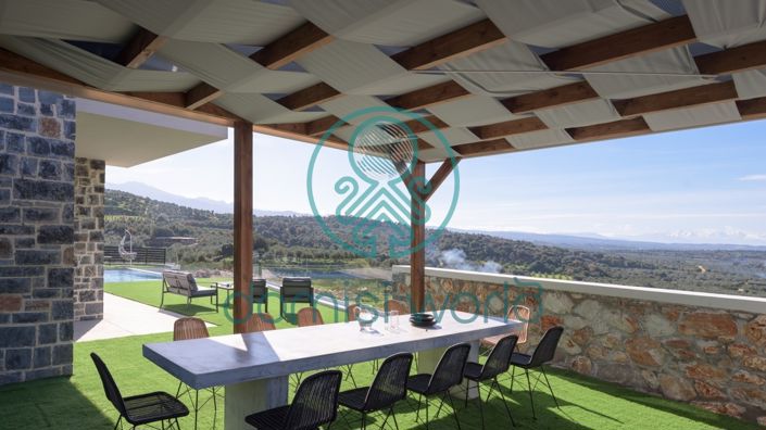 Image No.24-6 Bed Property for sale