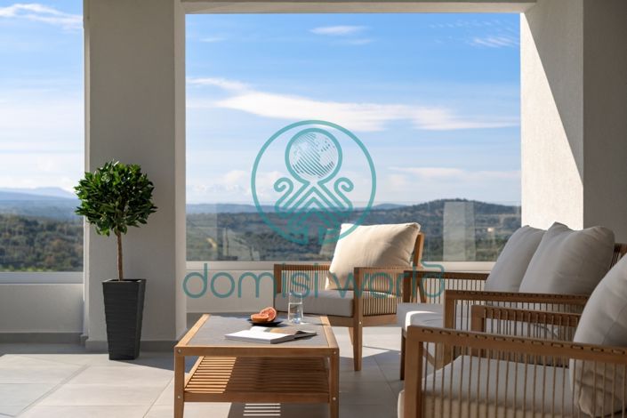 Image No.27-6 Bed Property for sale