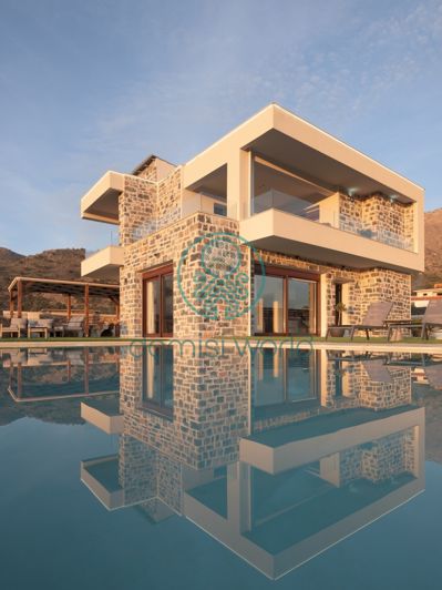 Image No.36-6 Bed Property for sale