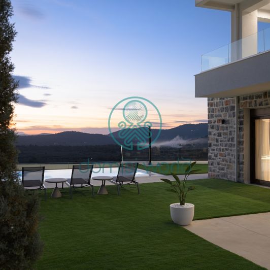 Image No.43-6 Bed Property for sale