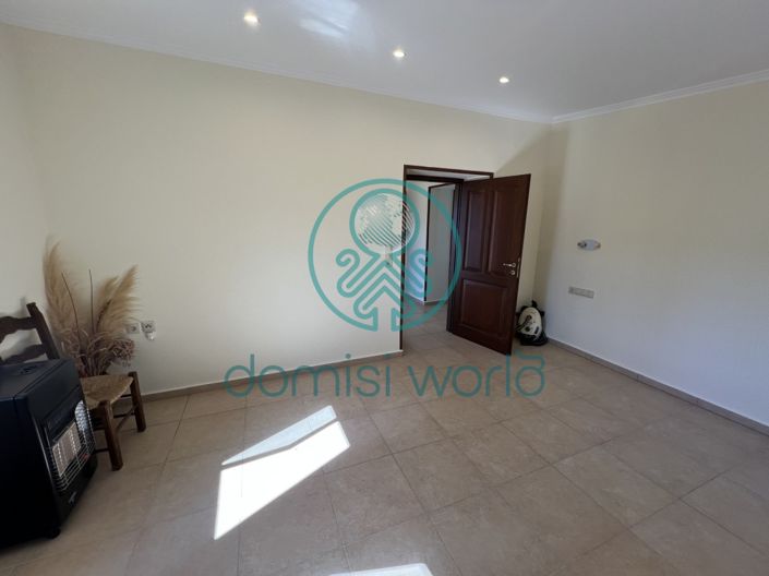 Image No.13-4 Bed House for sale