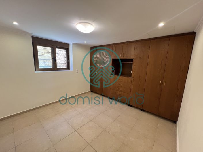 Image No.27-4 Bed House for sale