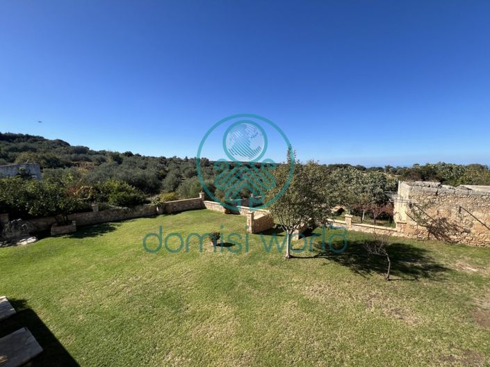 Image No.6-4 Bed House for sale