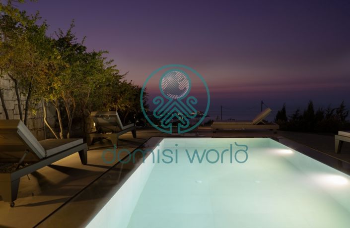 Image No.10-8 Bed Apartment for sale