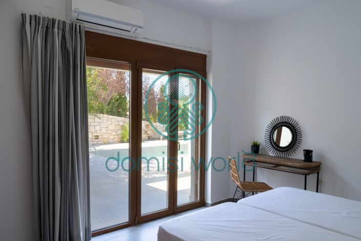 Image No.12-8 Bed Apartment for sale