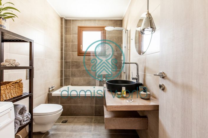 Image No.18-8 Bed Apartment for sale