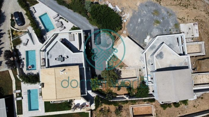 Image No.3-8 Bed Property for sale