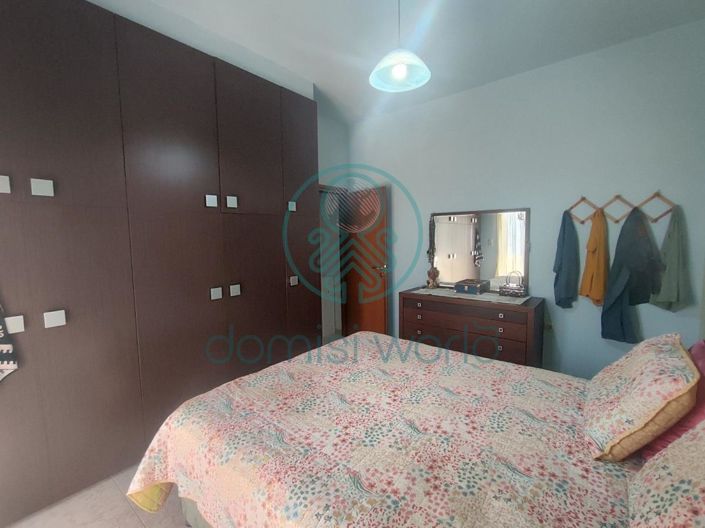 Image No.18-6 Bed House for sale