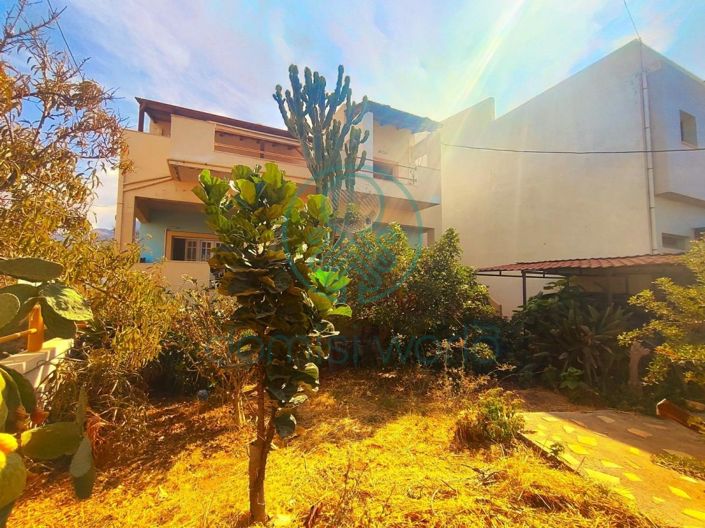 Image No.2-6 Bed House for sale