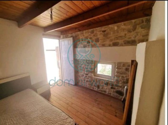 Image No.9-2 Bed House for sale