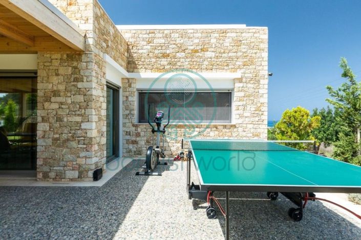 Image No.10-6 Bed Villa for sale