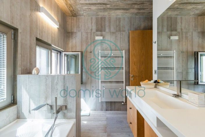 Image No.24-6 Bed Villa for sale