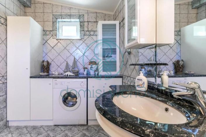 Image No.25-2 Bed House for sale