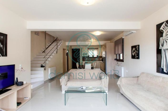 Image No.10-8 Bed Property for sale