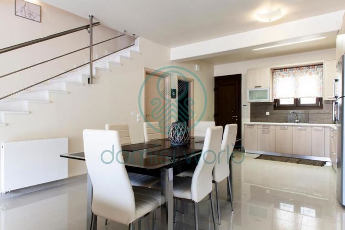 Image No.15-8 Bed Property for sale