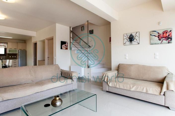 Image No.9-8 Bed Property for sale