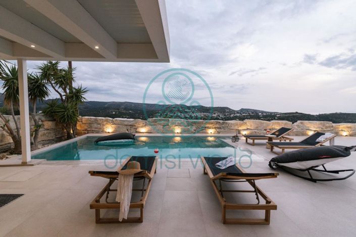 Image No.10-4 Bed Villa for sale