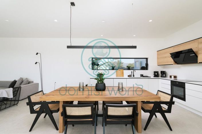 Image No.12-4 Bed Villa for sale