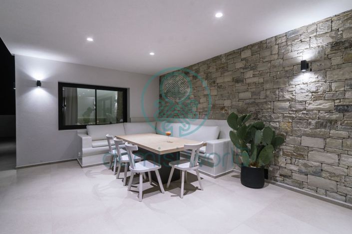 Image No.6-4 Bed Villa for sale