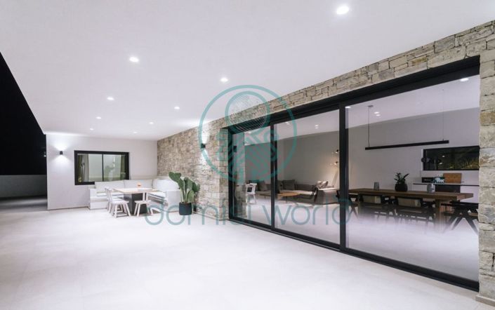 Image No.8-4 Bed Villa for sale