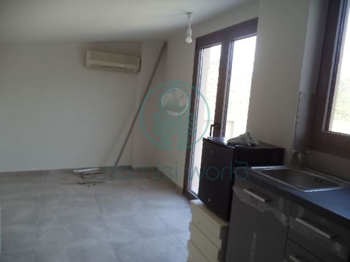 Image No.17-5 Bed House for sale