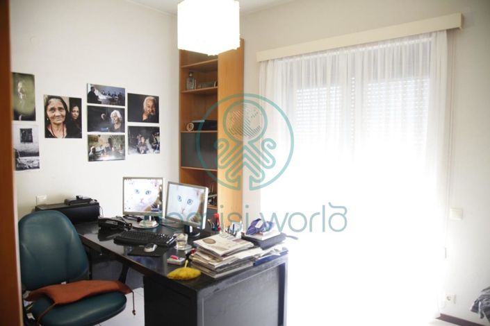 Image No.13-4 Bed Villa / Detached for sale