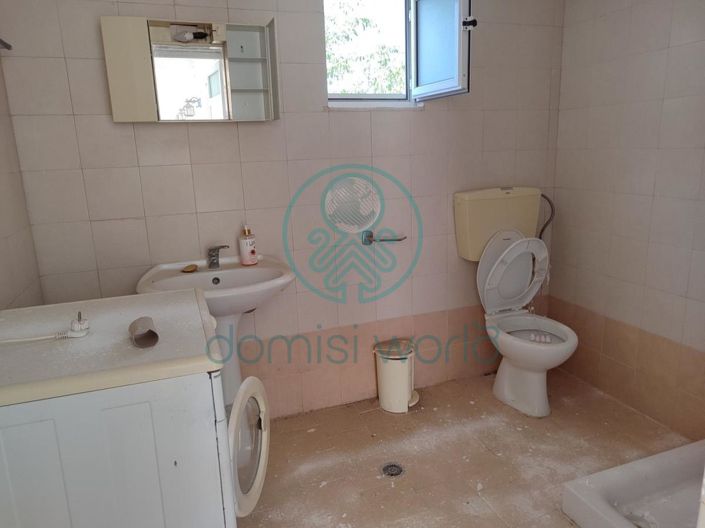 Image No.18-4 Bed House for sale