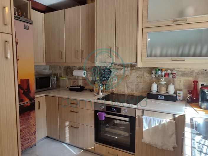 Image No.18-4 Bed House for sale