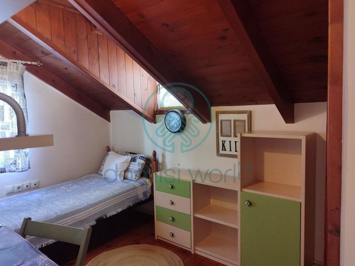 Image No.21-4 Bed House for sale