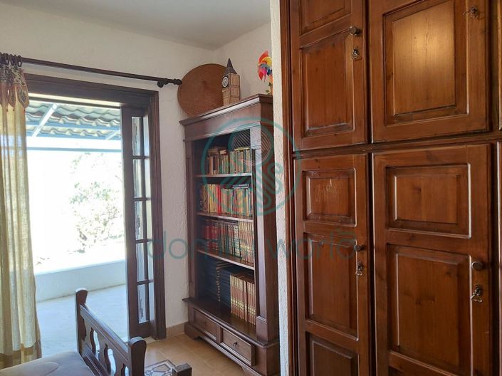 Image No.21-5 Bed House for sale