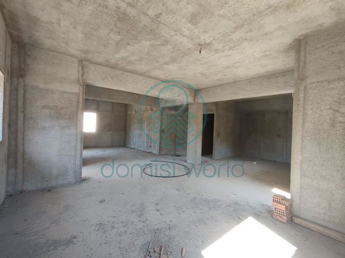 Image No.13-6 Bed House for sale